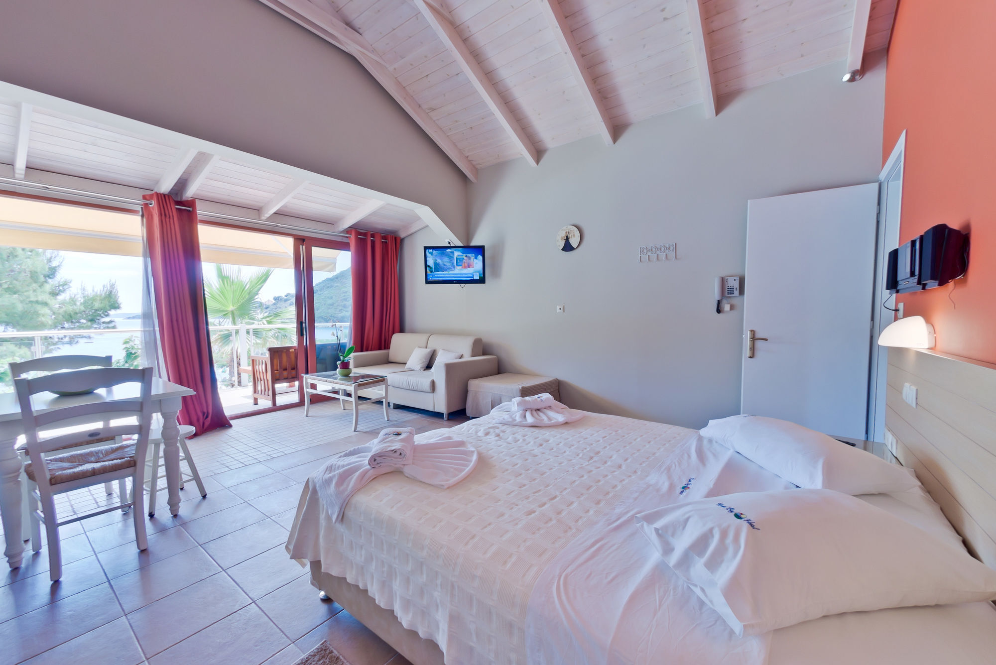 Rouda Bay Beach Hotel Mikros Gialos Ngoại thất bức ảnh