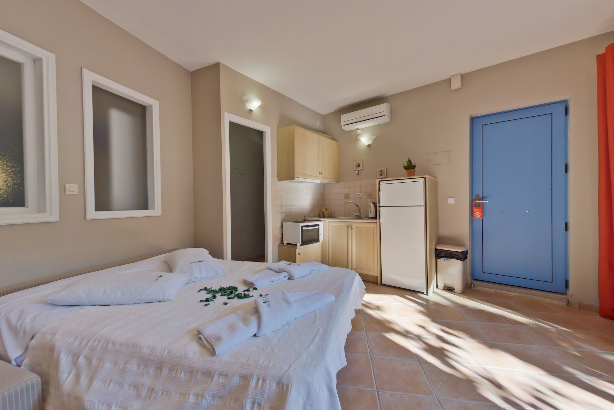 Rouda Bay Beach Hotel Mikros Gialos Ngoại thất bức ảnh